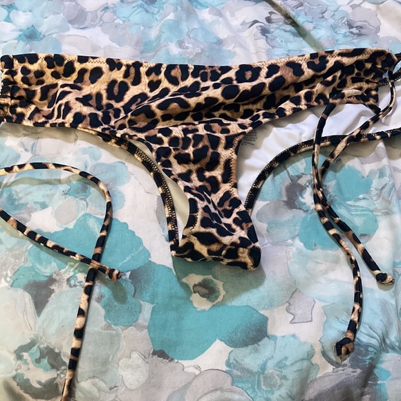 Vs pink swim bottoms - Picture 9 of 9